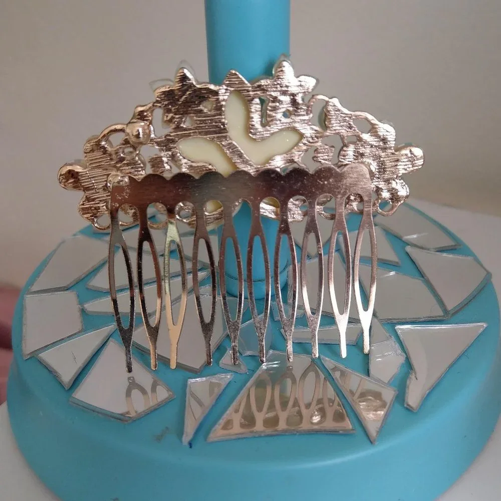 Floral Jeweled Hair Comb Accessory
